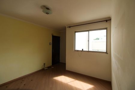 Sala de apartamento para alugar com 3 quartos, 87m² em Jardim Independência, São Paulo