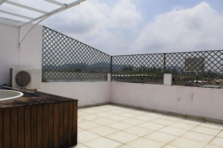 Casa à venda com 360m², 1 quarto e 3 vagasÁrea externa