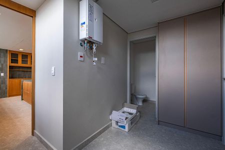 Apartamento à venda com 155m², 3 quartos e 1 vaga Apartamento à venda com 155m², 3 quartos e 1 vagaLavanderia