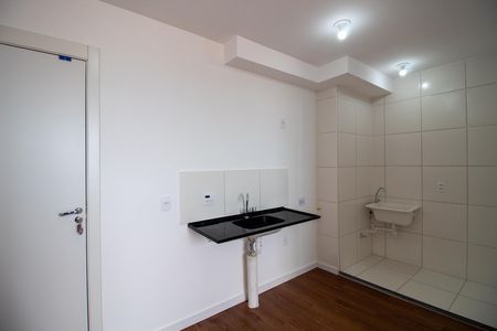 Cozinha de apartamento para alugar com 2 quartos, 35m² em Jardim Peri Peri, São Paulo