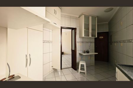 Apartamento à venda com 90m², 3 quartos e 2 vagasCozinha e Área de Serviço