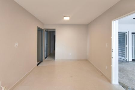 Casa à venda com 136m², 3 quartos e 8 vagasSala