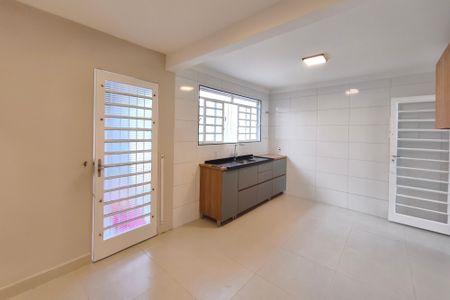 Casa à venda com 136m², 3 quartos e 8 vagasCozinha