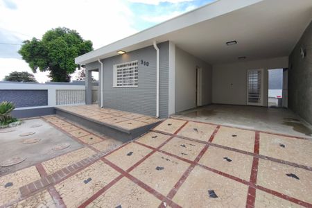 Casa à venda com 136m², 3 quartos e 8 vagasQuintal - Garagem