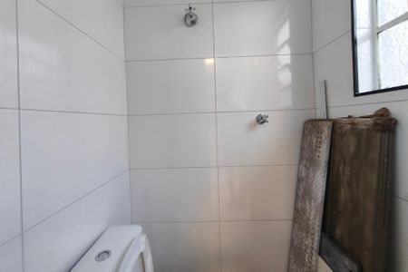 Casa à venda com 136m², 3 quartos e 8 vagasBanheiro de serviço