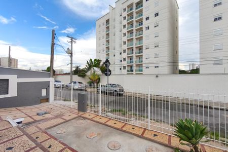 Casa à venda com 136m², 3 quartos e 8 vagasQuintal - Garagem