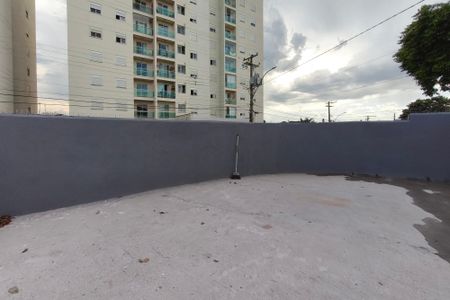 Casa à venda com 136m², 3 quartos e 8 vagasQuintal - Garagem