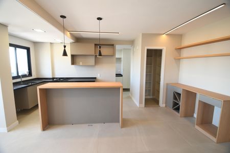 Apartamento à venda com 105m², 2 quartos e 2 vagasCozinha