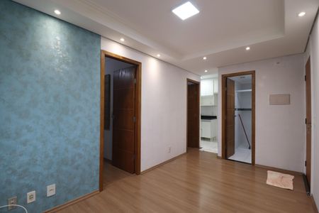 Sala de apartamento para alugar com 2 quartos, 41m² em Vila Lutécia, Santo André
