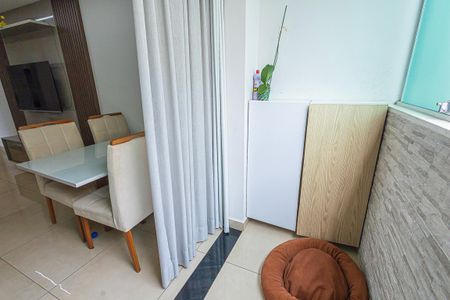 varanda de apartamento para alugar com 2 quartos, 59m² em Santa Monica, Belo Horizonte