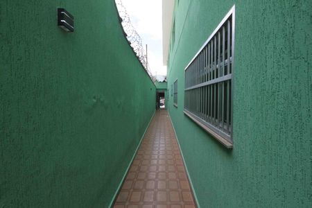 Casa à venda com 320m², 3 quartos e 3 vagasCorredor