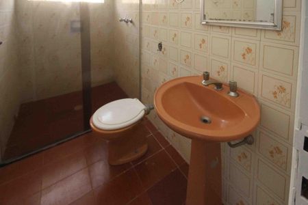 Casa à venda com 320m², 3 quartos e 3 vagasBanheiro da Suite