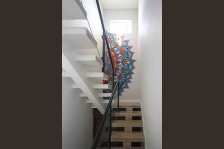 Casa à venda com 320m², 3 quartos e 3 vagasEscada