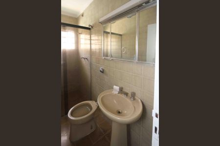 Casa à venda com 320m², 3 quartos e 3 vagasBanheiro da Suite 02