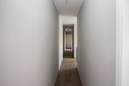 Casa à venda com 320m², 3 quartos e 3 vagasCorredor