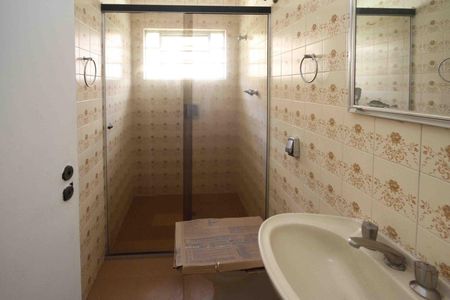 Casa à venda com 320m², 3 quartos e 3 vagasBanheiro Social