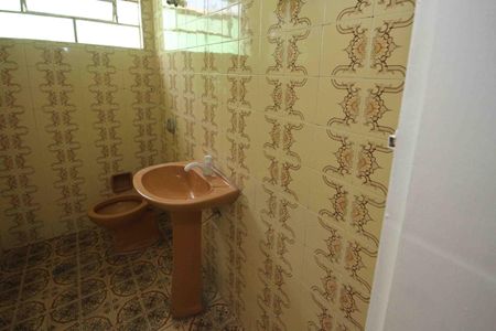 Casa à venda com 320m², 3 quartos e 3 vagasBanheiro da Edicula