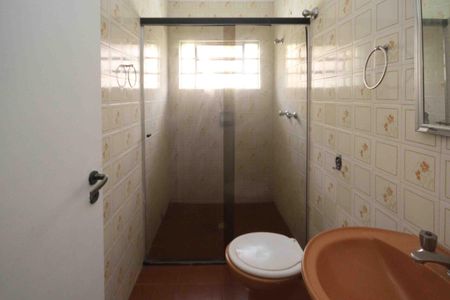 Casa à venda com 320m², 3 quartos e 3 vagasBanheiro da Suite