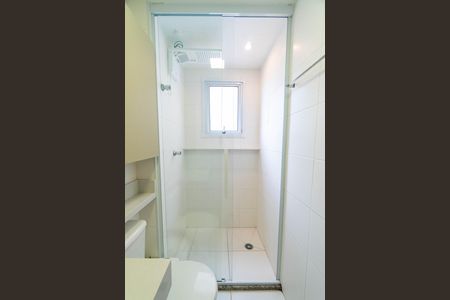 Banheiro da Suíte de apartamento para alugar com 1 quarto, 28m² em Jardim Itacolomi, São Paulo