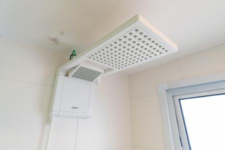 Banheiro da Suíte de apartamento para alugar com 1 quarto, 28m² em Jardim Itacolomi, São Paulo