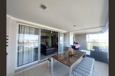 Apartamento para alugar com 136m², 3 quartos e 2 vagasVaranda