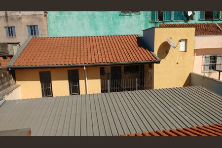 Casa à venda com 200m², 6 quartos e 3 vagas Casa à venda com 200m², 6 quartos e 3 vagasFachada