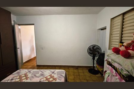 Casa à venda com 200m², 6 quartos e 3 vagas Casa à venda com 200m², 6 quartos e 3 vagasEdícula 2