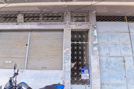 Apartamento para alugar com 60m², 2 quartos e 1 vagaFachada e portaria com placa