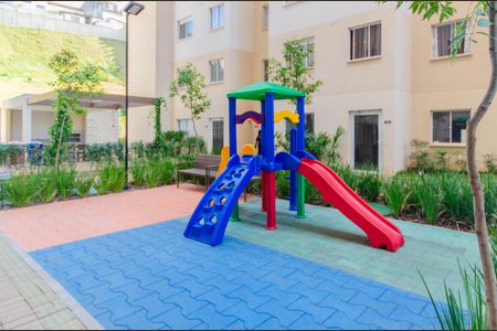 Apartamento à venda com 32m², 2 quartos e sem vagaÁrea comum - Playground