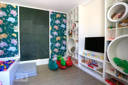 Apartamento à venda com 165m², 4 quartos e 3 vagas Apartamento à venda com 165m², 4 quartos e 3 vagasÁrea Comum