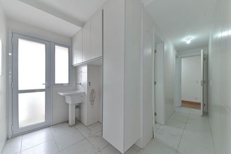 Apartamento à venda com 165m², 4 quartos e 3 vagas Apartamento à venda com 165m², 4 quartos e 3 vagasÁrea de Serviço
