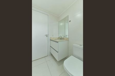 Apartamento à venda com 165m², 4 quartos e 3 vagas Apartamento à venda com 165m², 4 quartos e 3 vagasBanheiro Social