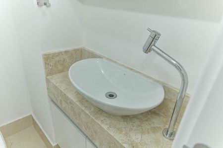 Apartamento à venda com 165m², 4 quartos e 3 vagas Apartamento à venda com 165m², 4 quartos e 3 vagasLavabo