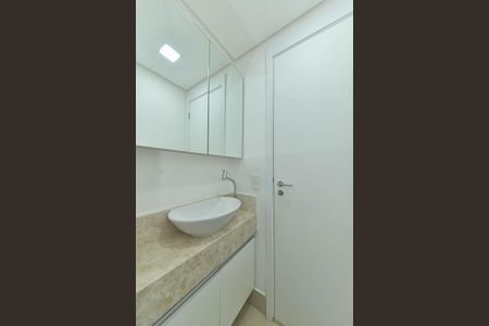Apartamento à venda com 165m², 4 quartos e 3 vagas Apartamento à venda com 165m², 4 quartos e 3 vagasLavabo