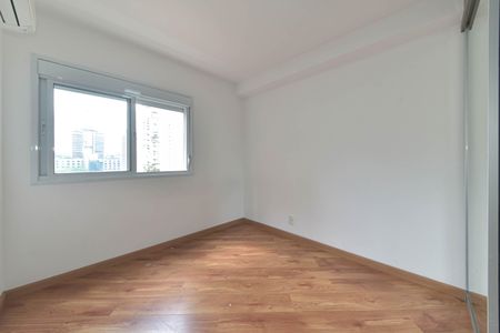 Apartamento à venda com 165m², 4 quartos e 3 vagas Apartamento à venda com 165m², 4 quartos e 3 vagasQuarto 2