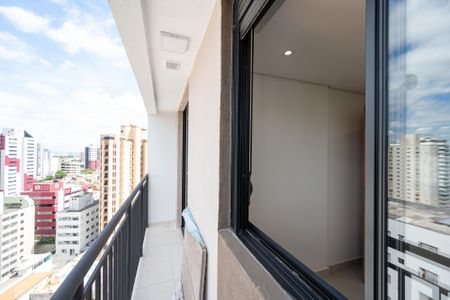 Apartamento à venda com 28m², 1 quarto e sem vaga Apartamento à venda com 28m², 1 quarto e sem vagaSacada