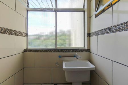 Área de Serviço de apartamento para alugar com 3 quartos, 55m² em Jardim Santa Teresinha, São Paulo