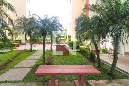 Praça de apartamento para alugar com 3 quartos, 55m² em Jardim Santa Teresinha, São Paulo