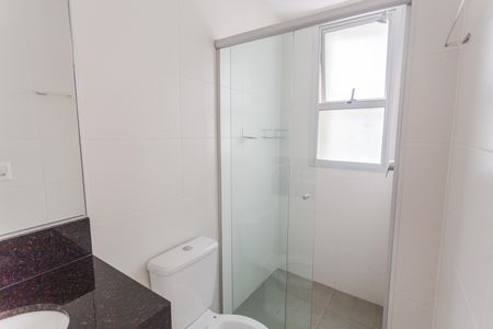 Apartamento à venda com 65m², 2 quartos e 2 vagasBanheiro da Suíte 1