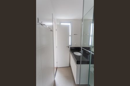 Apartamento à venda com 65m², 2 quartos e 2 vagasBanheiro da Suíte 2