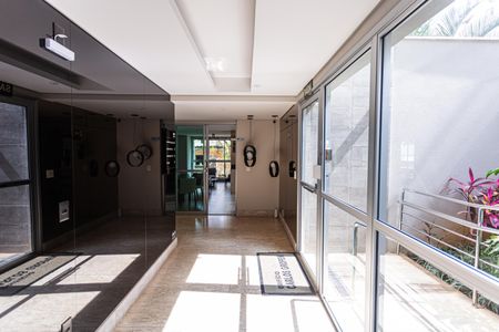 Apartamento à venda com 65m², 2 quartos e 2 vagasHall de entrada