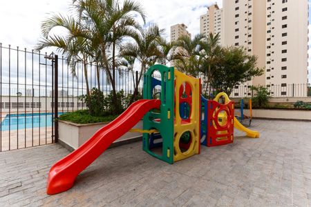 Apartamento para alugar com 84m², 2 quartos e 1 vaga Apartamento para alugar com 84m², 2 quartos e 1 vagaÁrea comum - Playground