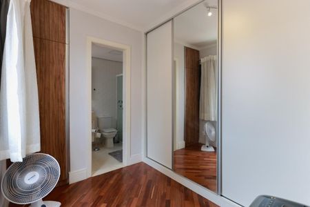 Apartamento para alugar com 84m², 2 quartos e 1 vaga Apartamento para alugar com 84m², 2 quartos e 1 vagaCloset da suíte