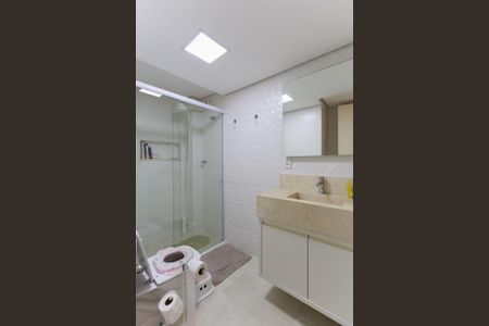 Apartamento para alugar com 84m², 2 quartos e 1 vaga Apartamento para alugar com 84m², 2 quartos e 1 vagaBanheiro social