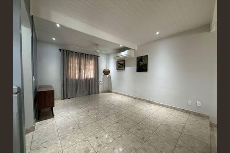 Casa para alugar com 150m², 4 quartos e 3 vagas