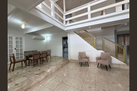 Casa para alugar com 150m², 4 quartos e 3 vagas