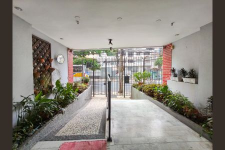 Apartamento à venda com 55m², 2 quartos e 1 vagaFachada e portaria