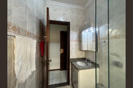 Casa para alugar com 300m², 3 quartos e 2 vagasBanheiro