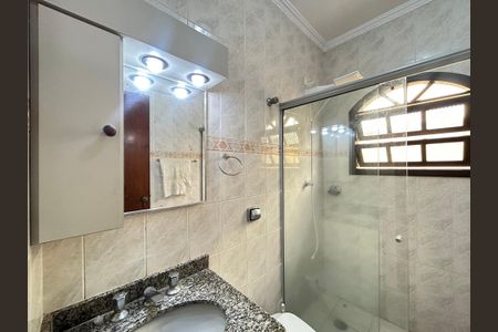 Casa para alugar com 300m², 3 quartos e 2 vagasBanheiro