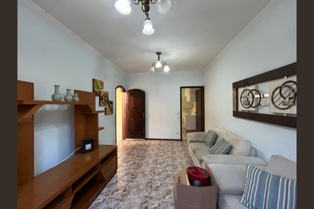 Casa para alugar com 300m², 3 quartos e 2 vagasSala